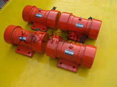 YZS振動(dòng)電機(jī):激振能力強(qiáng)，拆卸方便。